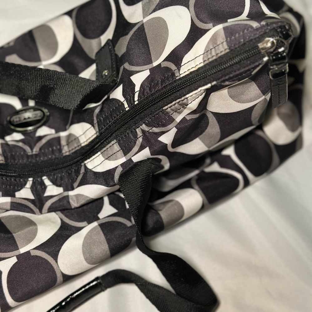 Coach Poppy Glam Signature Tote - Picture 5 of 9